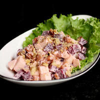 купить Салат из свеклы с яблоком и курагой Салат из свеклы с яблоком и курагой заказать доставку ROJO ресторан Алматы